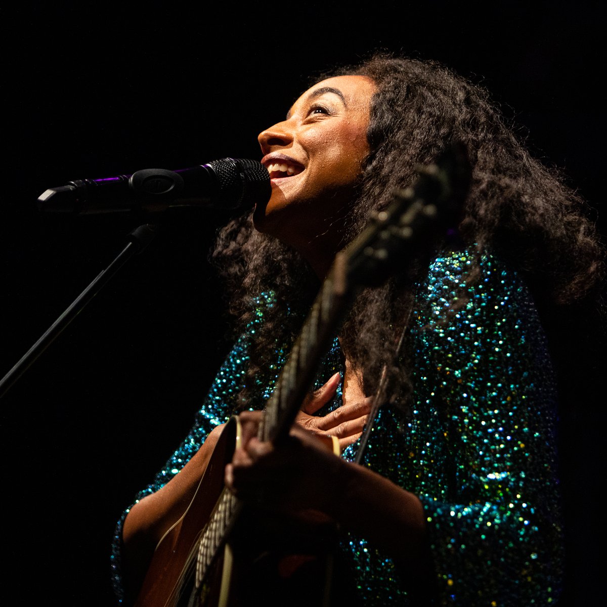 snapagig1's tweet photo. Wow Wow Wow !!!! @CorinneBRae Welcome Home - Tonight in Leeds #Breathless #CorinneBaileyRae #Leeds #snapagig https://t.co/ydiRra0OpU