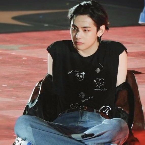 vkkookl's tweet photo. #raekooo #vkool #kookv
~~. dude, can i sit down? https://t.co/vsZebpiGG3