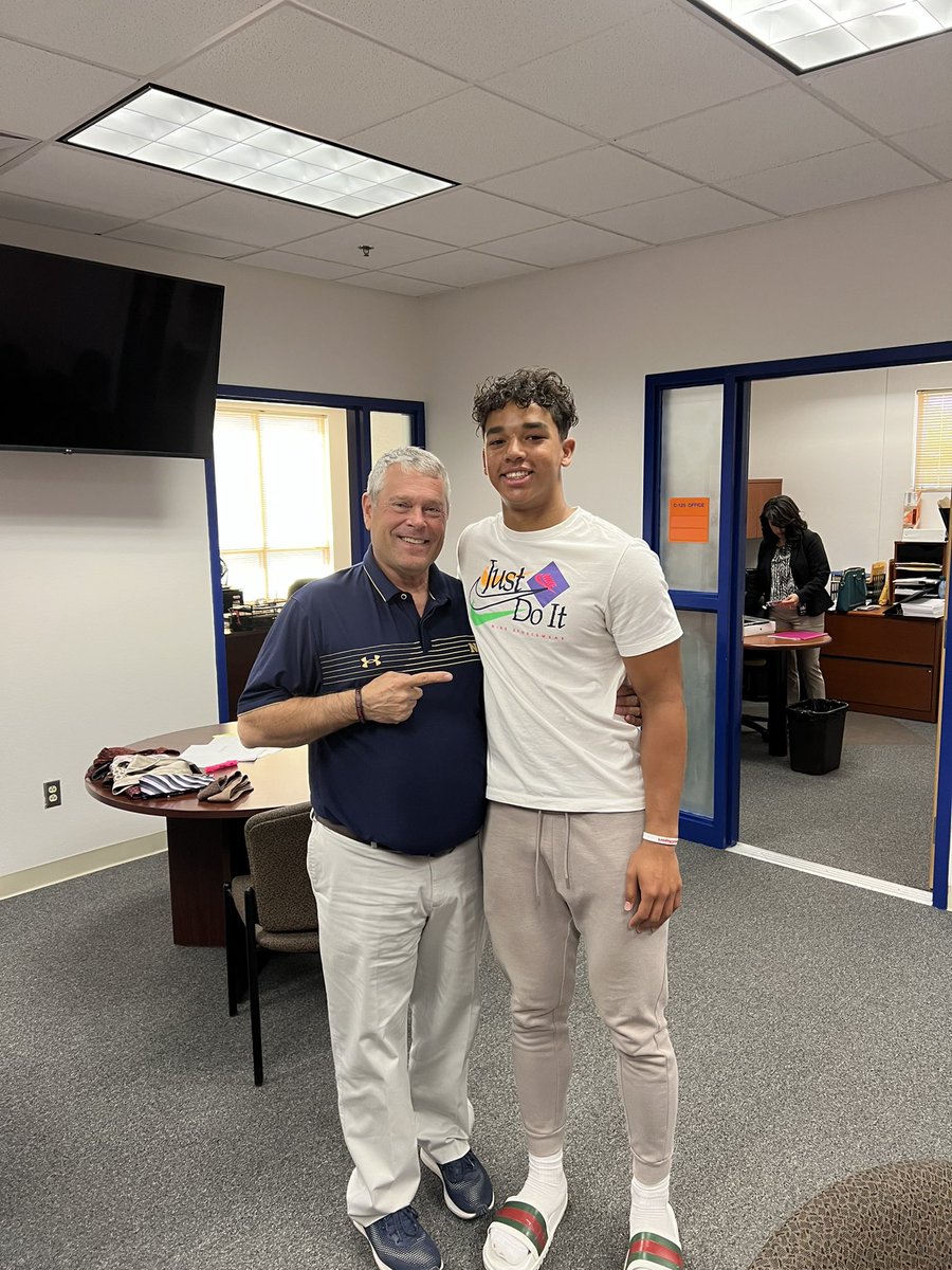 Thanks <a href="/CoachChuckPete/">Chuck Petersen</a> for coming down and visiting <a href="/CanutilloISD/">Canutillo ISD</a> <a href="/CoachBrooksFB/">Scott Brooks</a>