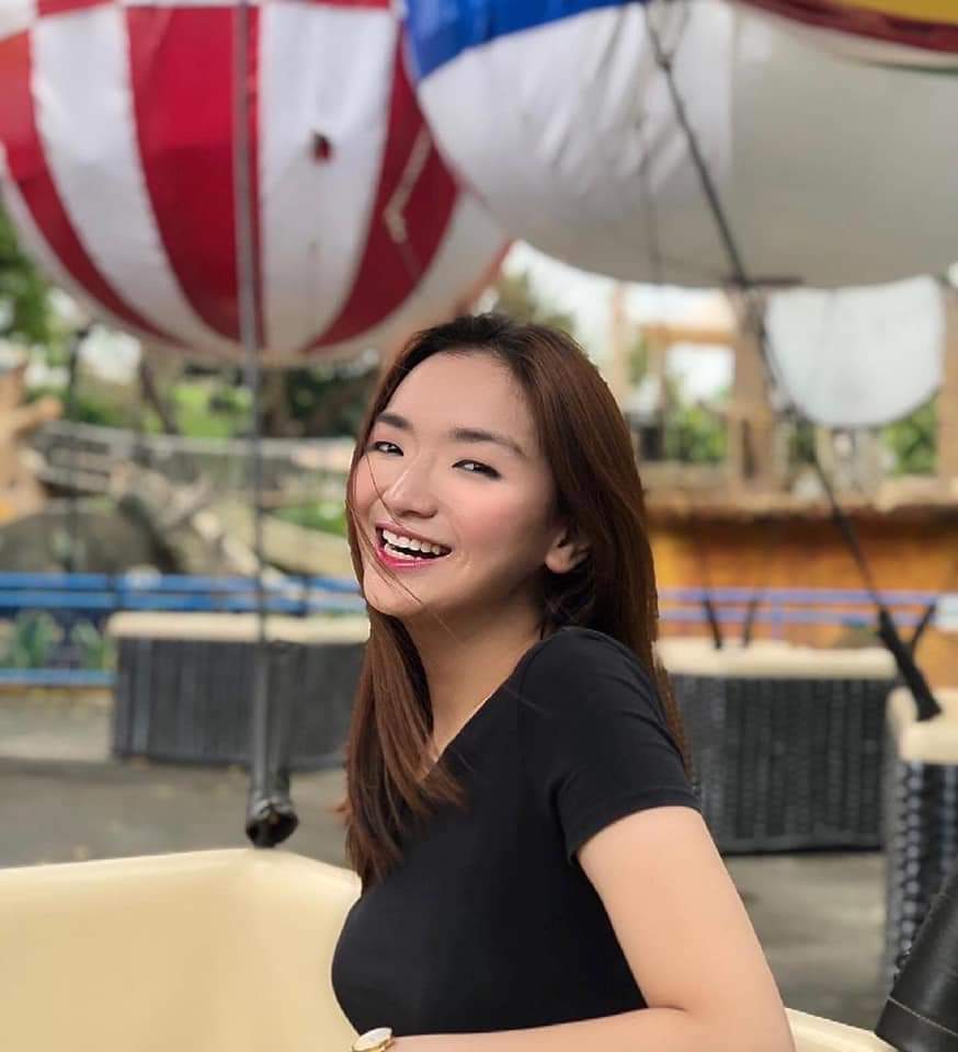 RoseyBloomers's tweet photo. I'm back ☺️
Sorry for being MIA.

GOODMORNING 🧡
#RoseKo
#RoseyBloomers https://t.co/64FeKHNIX2