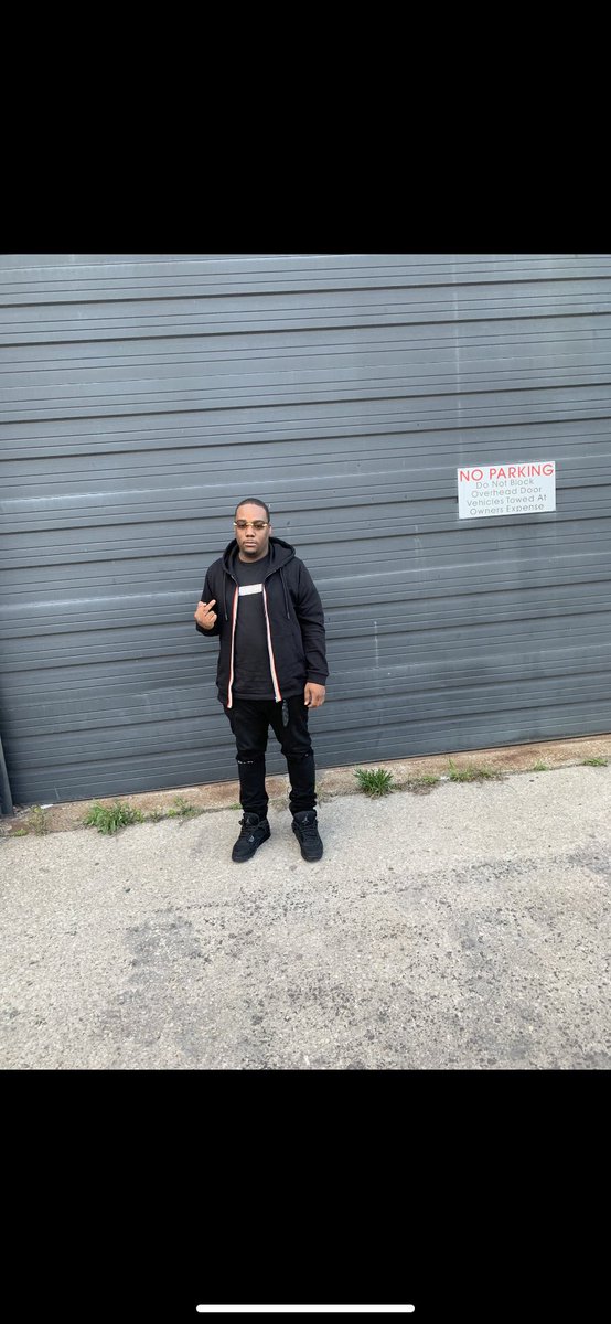 ___Head's tweet image. 