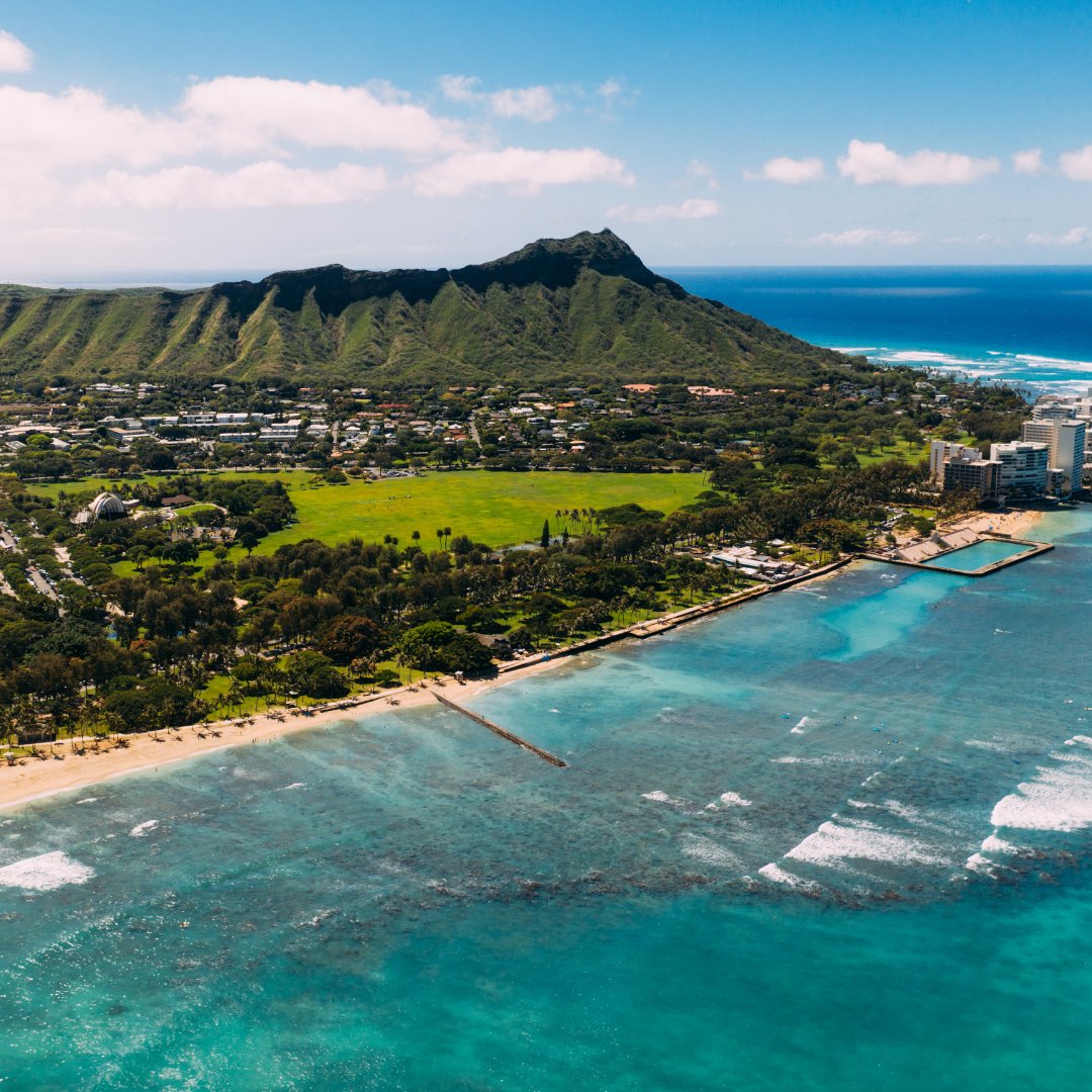 OahuVB's tweet image. KNOW BEFORE YOU GO: Diamond Head State Monument will begin requiring ONLINE advance reservations for out-of-state visitors beginning Thursday, May 12. Visit bit.ly/38pD8XK for more info.