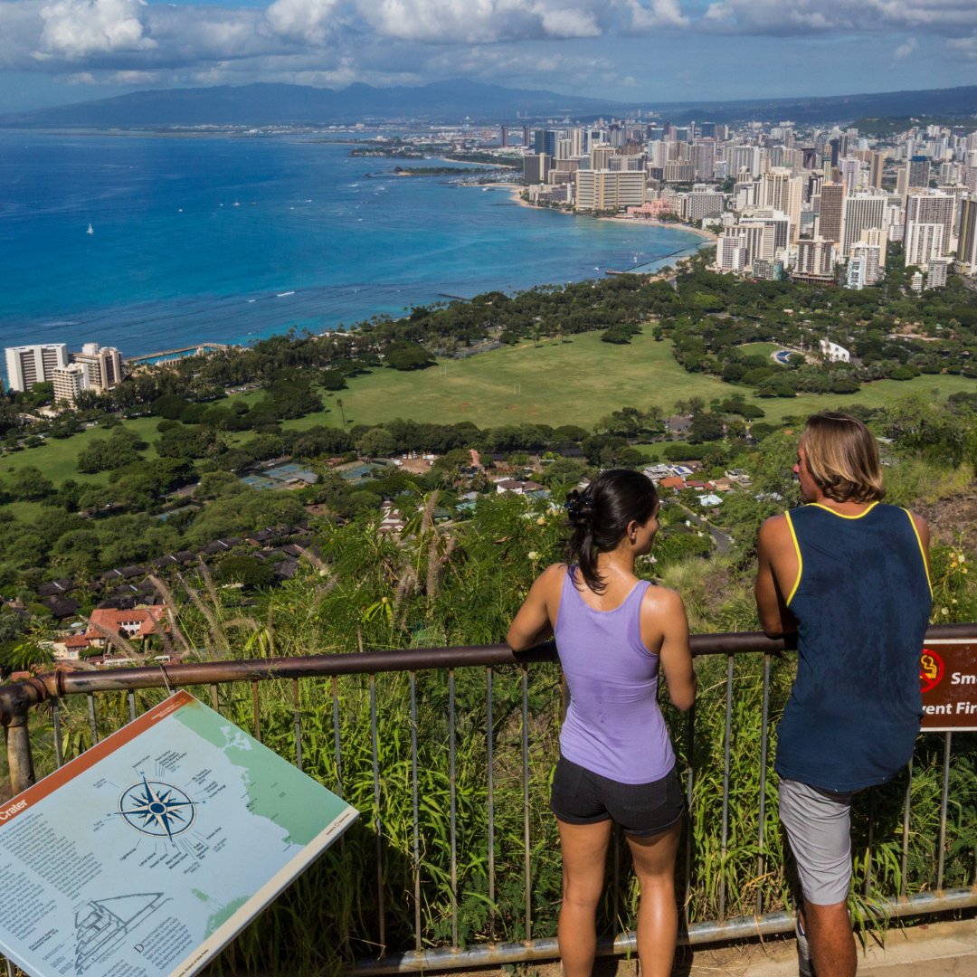 OahuVB's tweet image. KNOW BEFORE YOU GO: Diamond Head State Monument will begin requiring ONLINE advance reservations for out-of-state visitors beginning Thursday, May 12. Visit bit.ly/38pD8XK for more info.