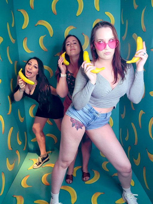 I love our friendship @DakotaCharms @BetchSquad2 https://t.co/QvDHflcyNy<a class="tags" href="/tag/dakotacharms">@dakotacharms</a><a class="tags" href="/tag/betchsquad2">@betchsquad2</a><a href="/tag/silhouettechallenge"class="tags"><span>#silhouettechallenge</span></a>