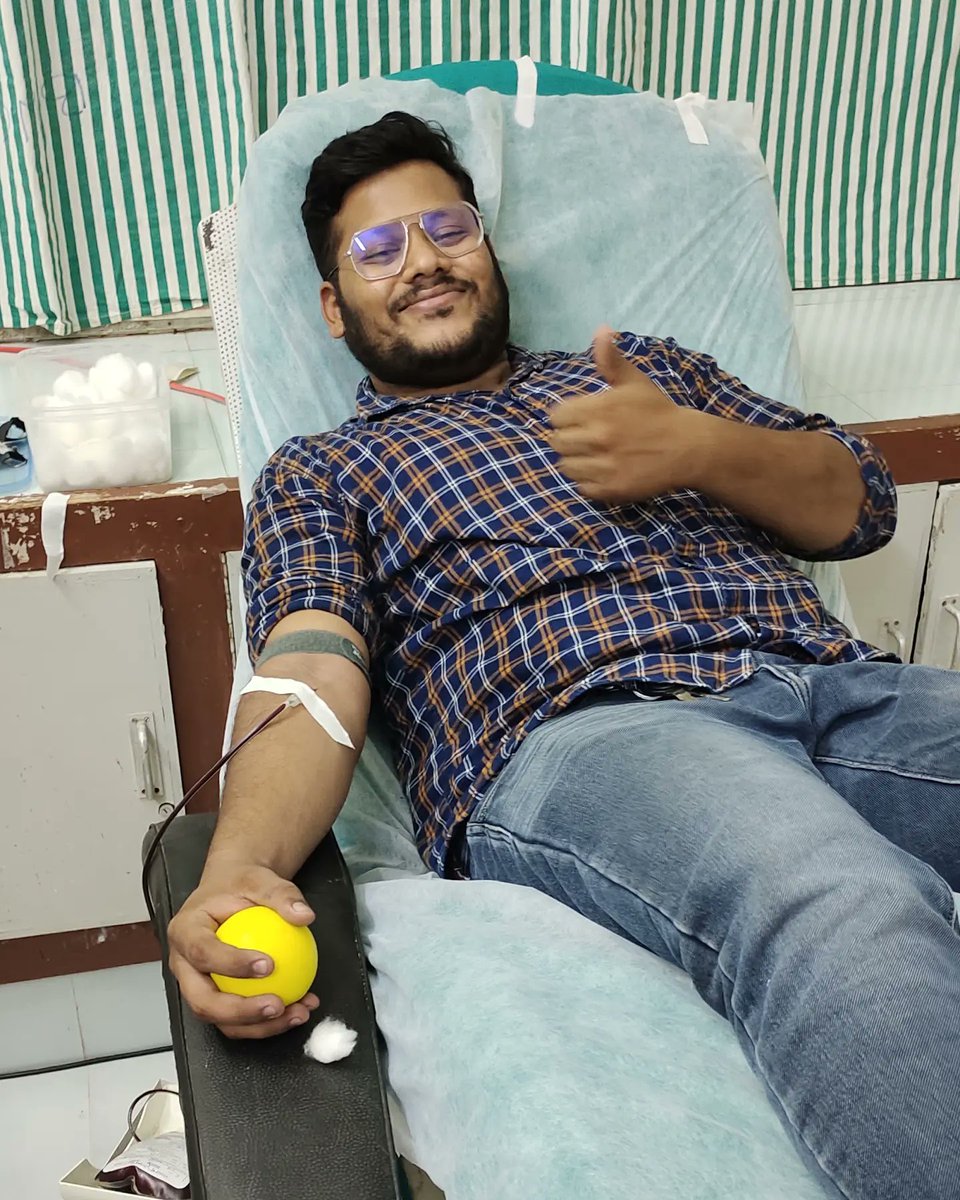 KKRBLOOD's tweet photo. 15,275

https://t.co/Ue8XGRT8sg

Hussain Sir Donated A-VE Blood For A Needy Patient In An Emergency @ Rims Blood Bank Of Kadapa
 
Thank You Hussain Sir

From Team
Khoon Ka Rishta_KKR
Time 11:30 PM
18/04/2022

Next Available Date After Three Months i.e, 19/07/2022 https://t.co/vgewW0Xl7J