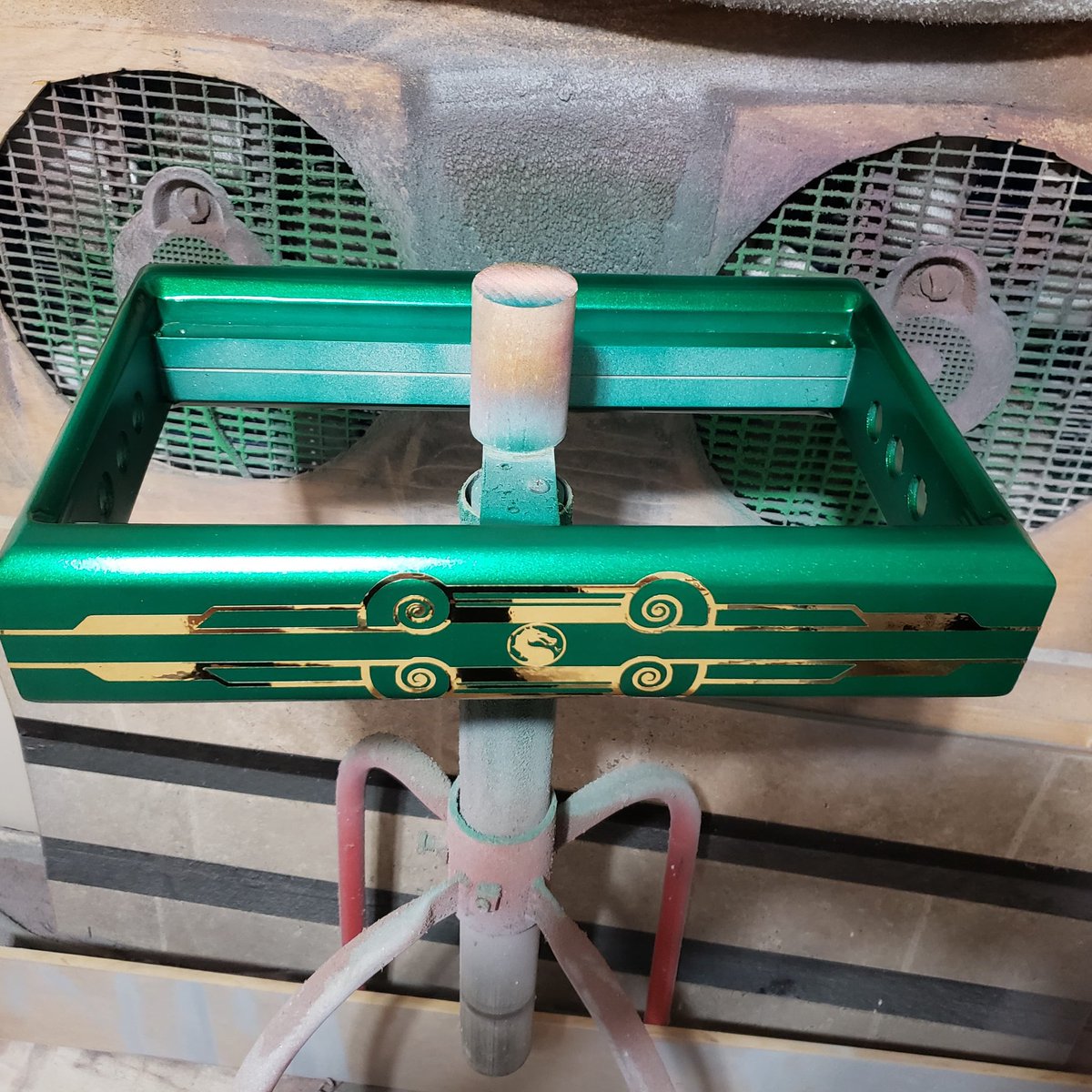 fightstickguy's tweet photo. Gold accents on this MK11 Shang Tsung fightstick!! #MortalKombat11 #Shangtsung #Fightstickguy #fightstick https://t.co/d4pVv7sDps