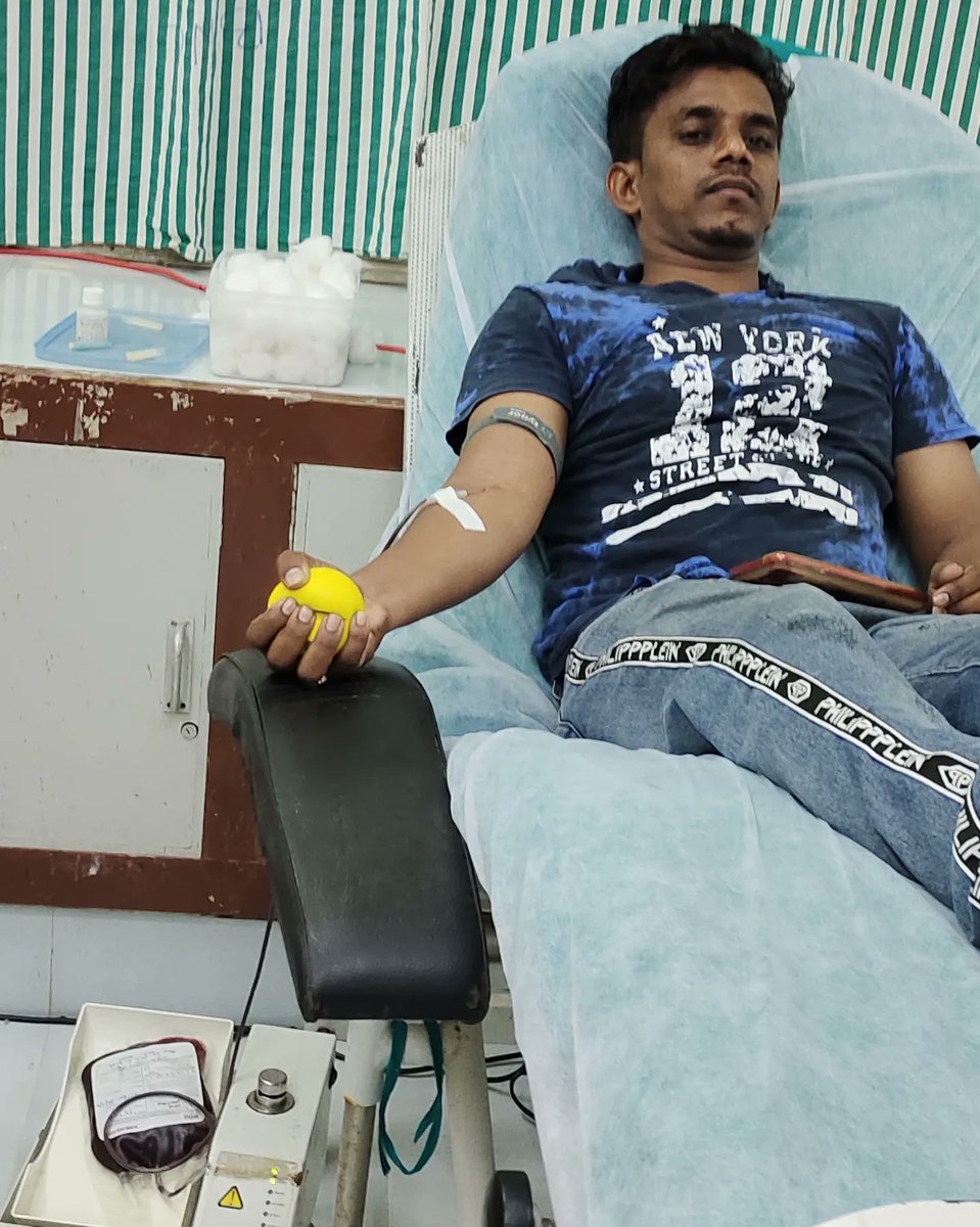 KKRBLOOD's tweet photo. 15,279

https://t.co/Ue8XGRT8sg

Hussain Sir Donated O+VE Blood For A Needy Patient In An Emergency @ Rims Blood Bank Of Kadapa
 
Thank You Hussain Sir

From Team
Khoon Ka Rishta_KKR
Time 10:30 PM
20/04/2022

Next Available Date After Three Months i.e, 21/07/2022 https://t.co/cIoDtXqMrH