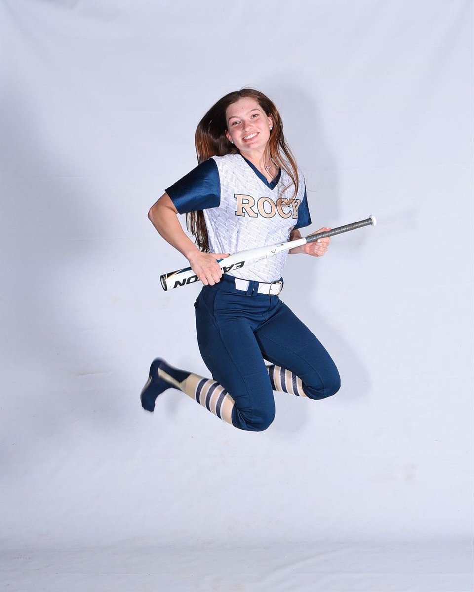 rileyfrickleton's tweet photo. NEW ERA!!! Thank you @photo_jf for the AMAZING photos!! #NewProfilePic https://t.co/fgecygJQwD