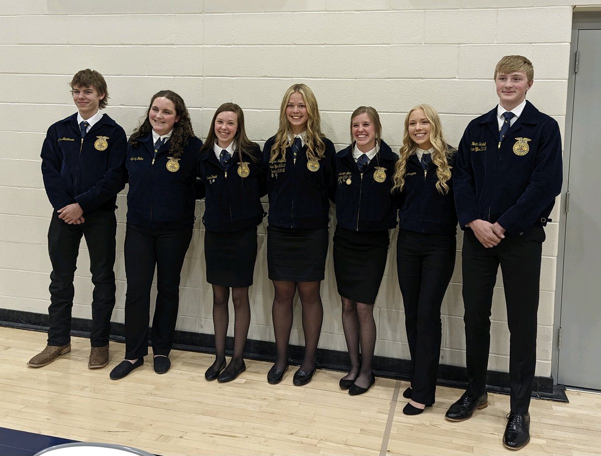 CrossCoFFA's tweet photo. We celebrated our degree recipients, honored our seniors, and installed our new officers - a successful 2021-22 FFA Banquet @CrossCounty1 https://t.co/HYIutfYHLm