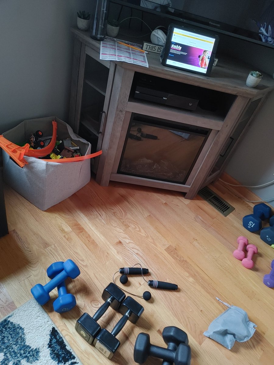 MrsMichaelLeads's tweet photo. 40 minutes logged for #Wayne500 @WayneWellness - just curious, does chasing after toddlers count as minutes??? If so, I'd like to add another 4,378 from today 😂
#GetActive #WayneWell #WeAreWayne https://t.co/GpAEWYGYQd