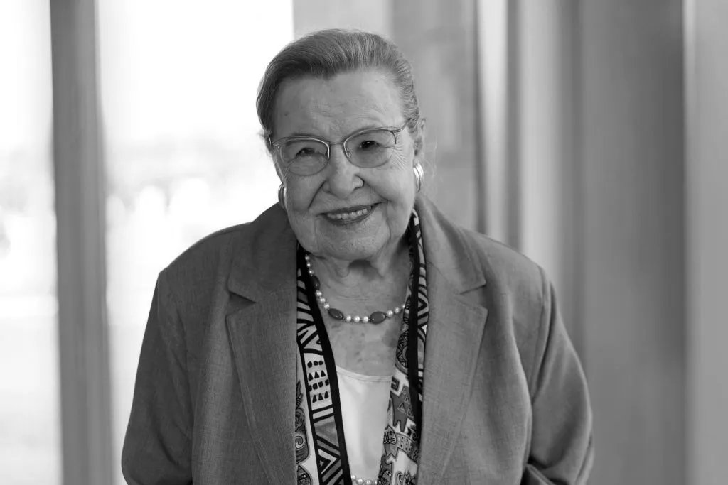 Zum Tod von Frau Prof. Dr. Dr. h.c. Ursula Lehr bekunden Mitglieder +Mitarbeitende des KDA ihre tiefe Trauer. „Wir sind zutiefst dankbar, dass uns Frau Prof. Lehr seit 1974 als engagierte Kuratorin so stark verbunden war", sagte Vorsitzender Helmut Kneppe. kda.de/das-kda-trauer…