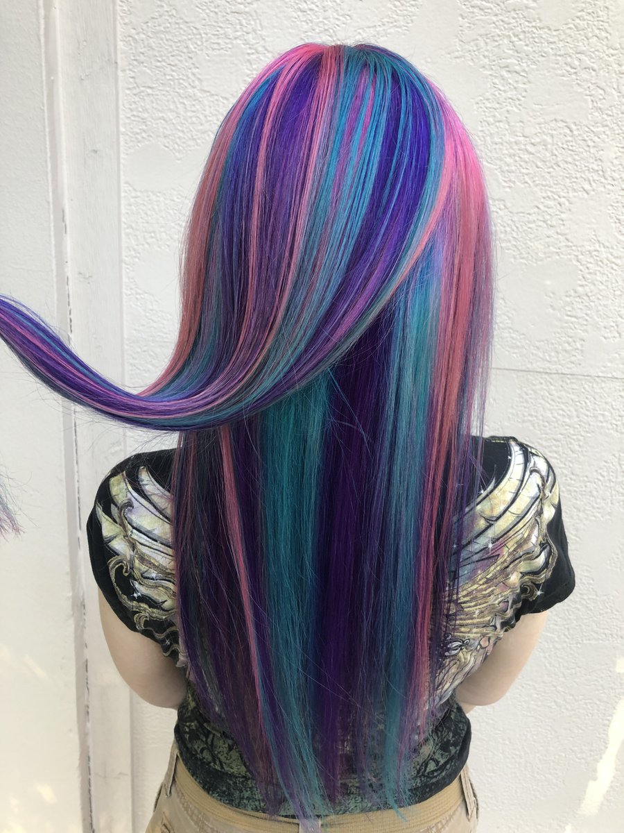 planetkween's tweet photo. many of you might not know but I make my living doing hair art! I haven't had much time for personal art but im just as proud of these as I am my drawings (: 💖 https://t.co/YcH60dTnI8