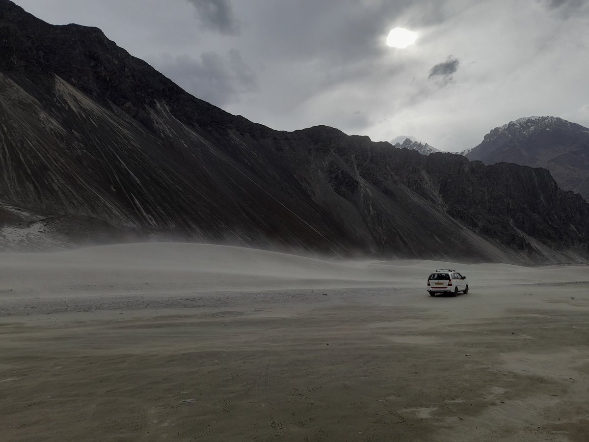 aakhrigabbar's tweet photo. Nubra Valley

#nubra https://t.co/Ur9cQE6o8K
