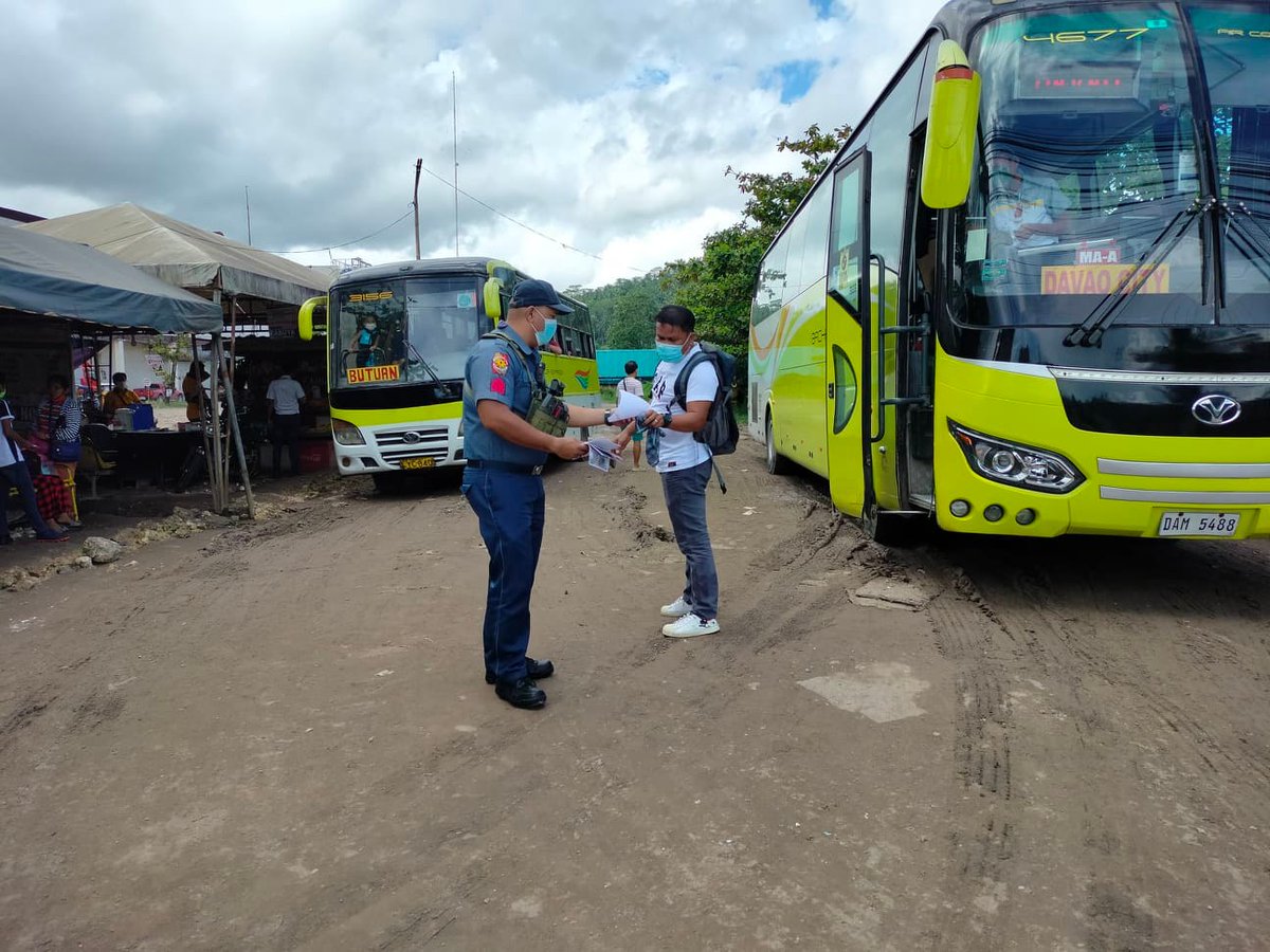 BisligCPS's tweet photo. Bislig CPSconducted community engagement through distribution of IEC Materials about RA 7610, RA 9775 and a short dialogue reminding to always follow the minimum heath standards against COVID-19 at Bus Terminal Barangay Mangagoy, Bislig City on April 25, 2022 at about 2:00PM https://t.co/Mh0598pSzy