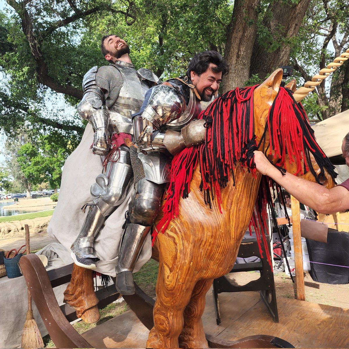 Rockinghorsegal's tweet photo. Two out of two #knights in armor say #Unicorn rides are a blast.
#giantrockinghorse https://t.co/QjdqBgx5Fl