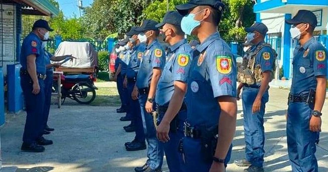 PNPAbraLagayan's tweet photo. Personnel of this station led by PEMS Charity Loida Guzman, Deputy COP, conducted formation and PICE at Lagayan MPS and said PNCO disseminated information regrading LOI Tamang Bihis, the PNP as non partisan this NLE 2022 and tackled other directives from higher headquarters. https://t.co/9g4hp0Agjl