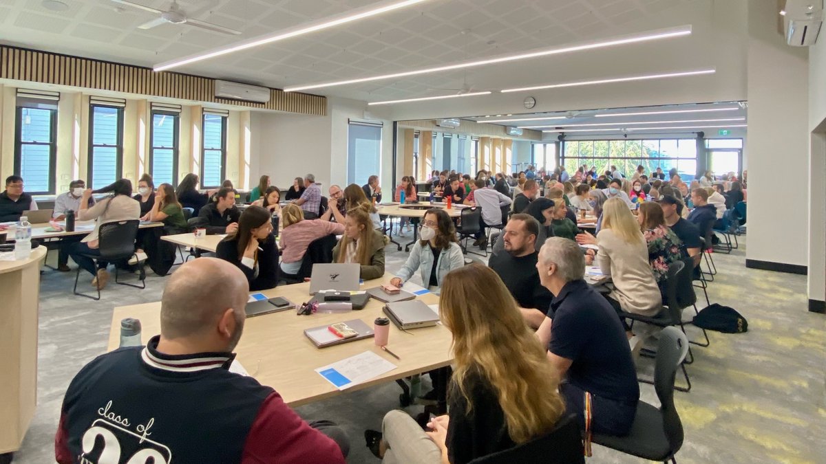 BronRyrieJones's tweet image. It was great to kickstart Term 2 w the brilliant teachers at #BrentwoodSC in Melbourne's east. It's a real privilege to spend so much of my time talking about instructional practice with teachers. #responsiveteaching