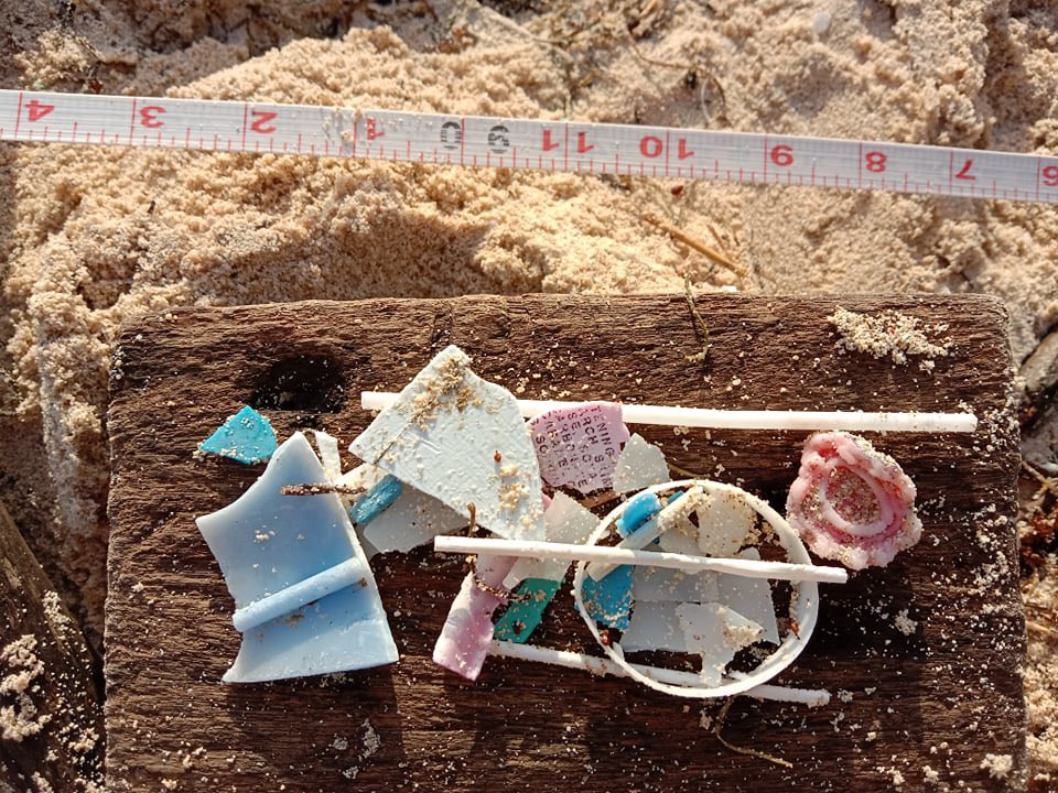 TorreyGorra's tweet photo. A few garbage collages from the clean-up. Would be cool to create art with some of the things we find each week. Any ideas? https://t.co/U7uzucOCTY
