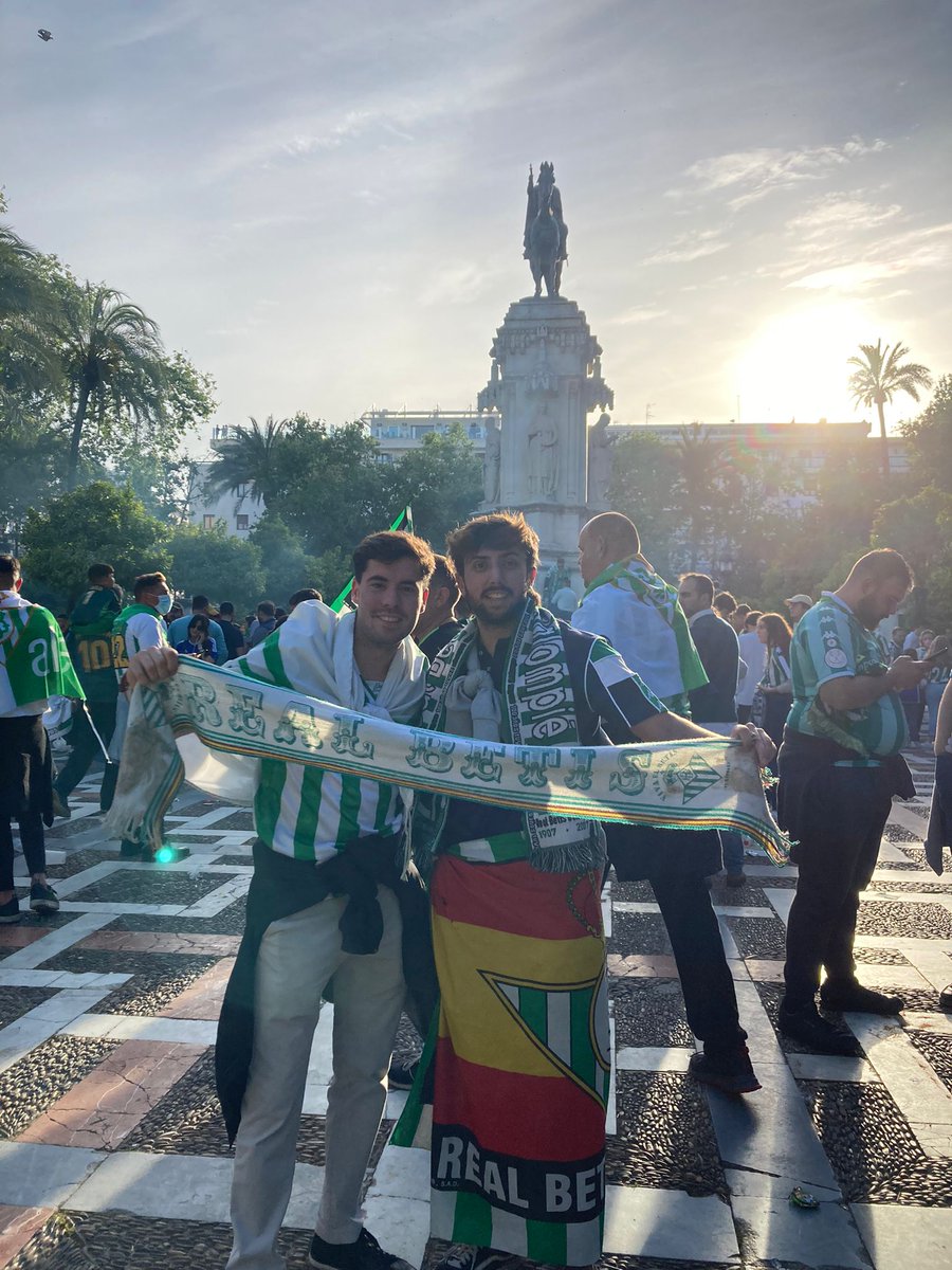 RodrigoPrezOli1's tweet photo. 23/04/2022 para siempre en mi corazón 💚

CAMPEONES DE ESPAÑA

GRACIAS @RealBetis https://t.co/vfaEJMWkkO https://t.co/EU9P6olKNs