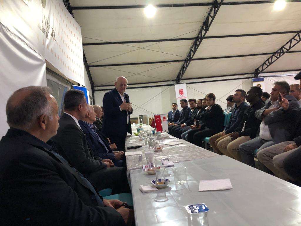 Birlik Vakfı genç teşekkülü, Genç Birlik ve MTTB (Milli Türk Talebe Birliği) nin ortaklaşa düzenlenen iftara Öğretmenler Komisyonu olarak bizlerde katılım sağladık. Emeği geçen herkesten Allah razı olsun.