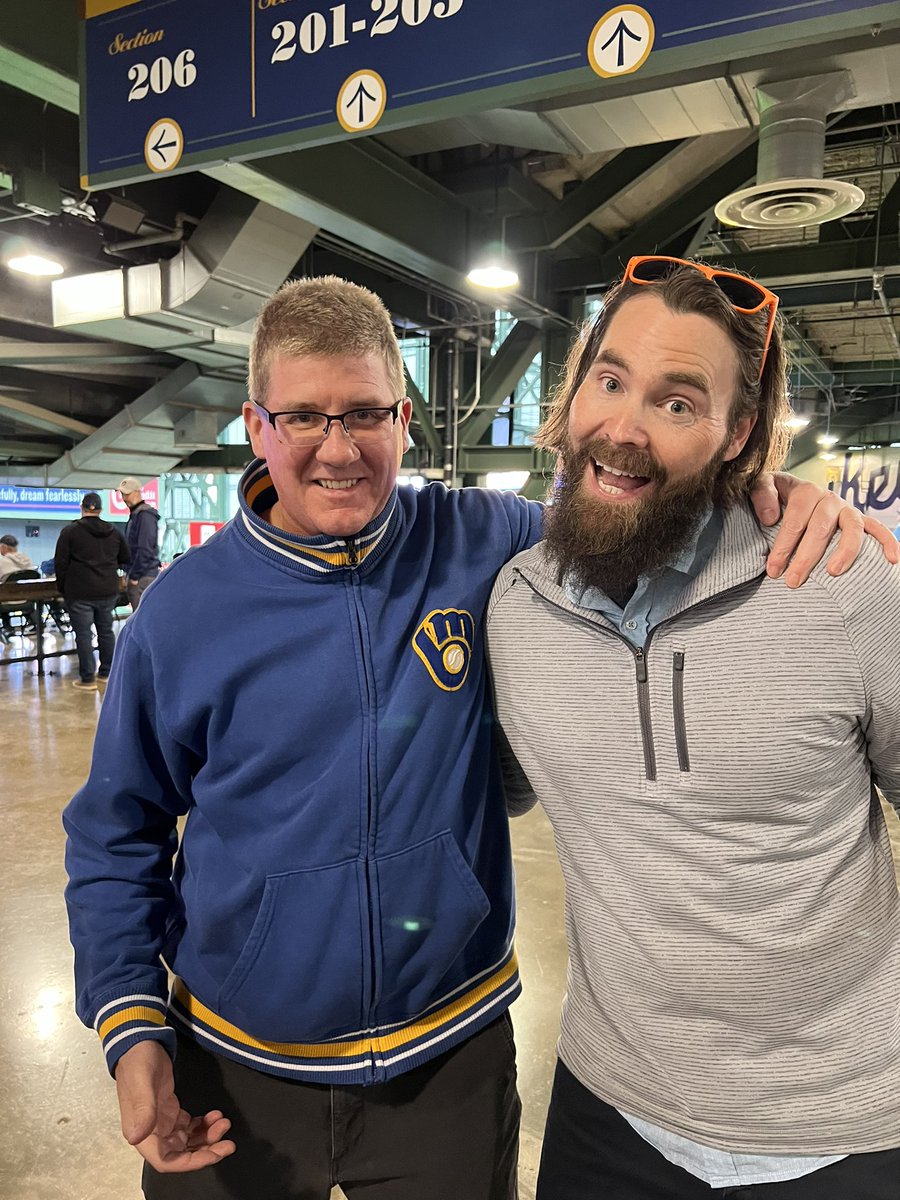 krislyn_v's tweet photo. @DimTillard Thank you for being such a great guy, letting us say hi, and for the photo op! You’re awesome! It was a pleasure! @Brewers @BallySportWI https://t.co/vJ6m6Rhjay