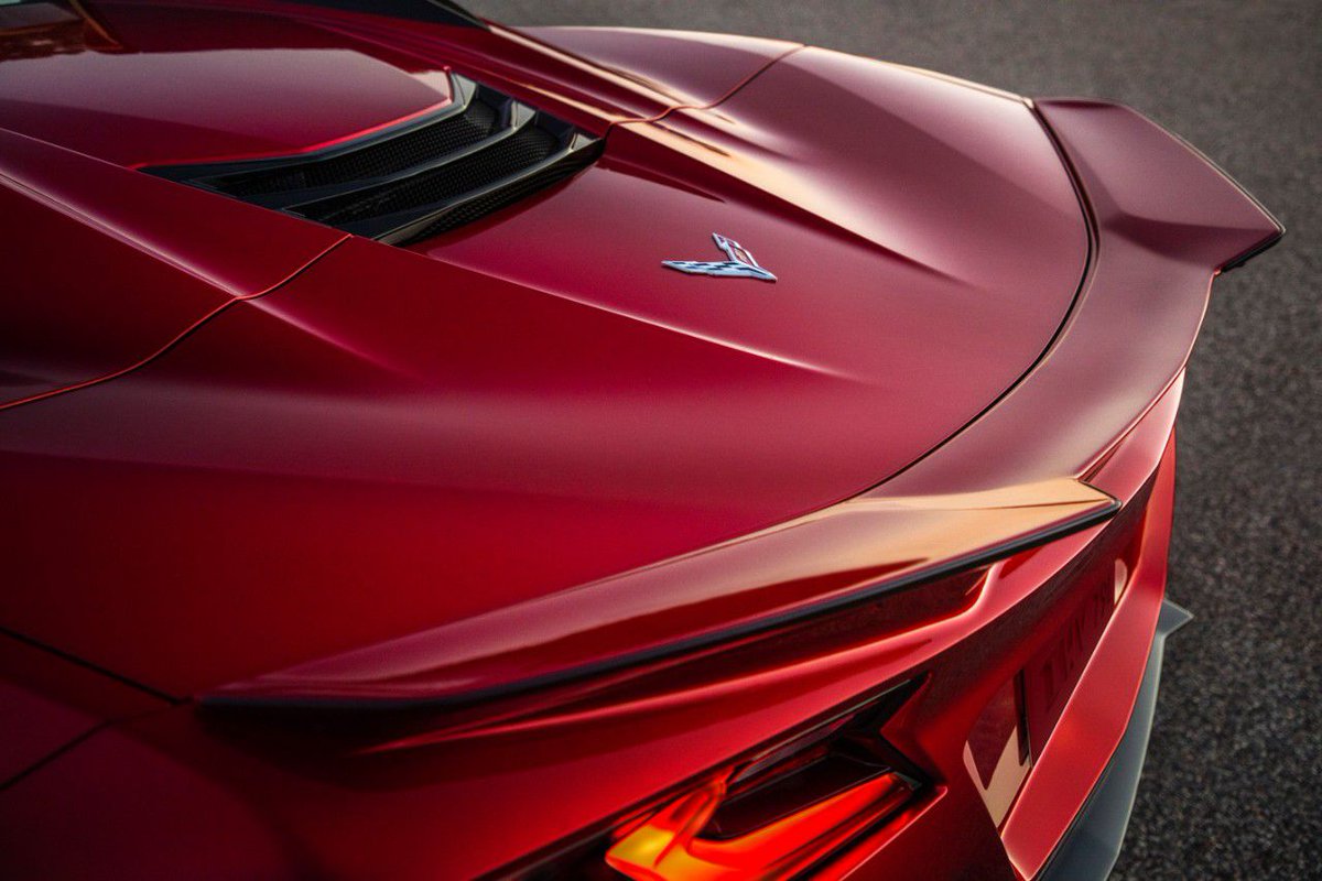 verge's tweet photo. GM teases ‘electrified’ version of the Chevy Corvette coming next year https://t.co/HsuQpg7MPL https://t.co/KmX835WukZ