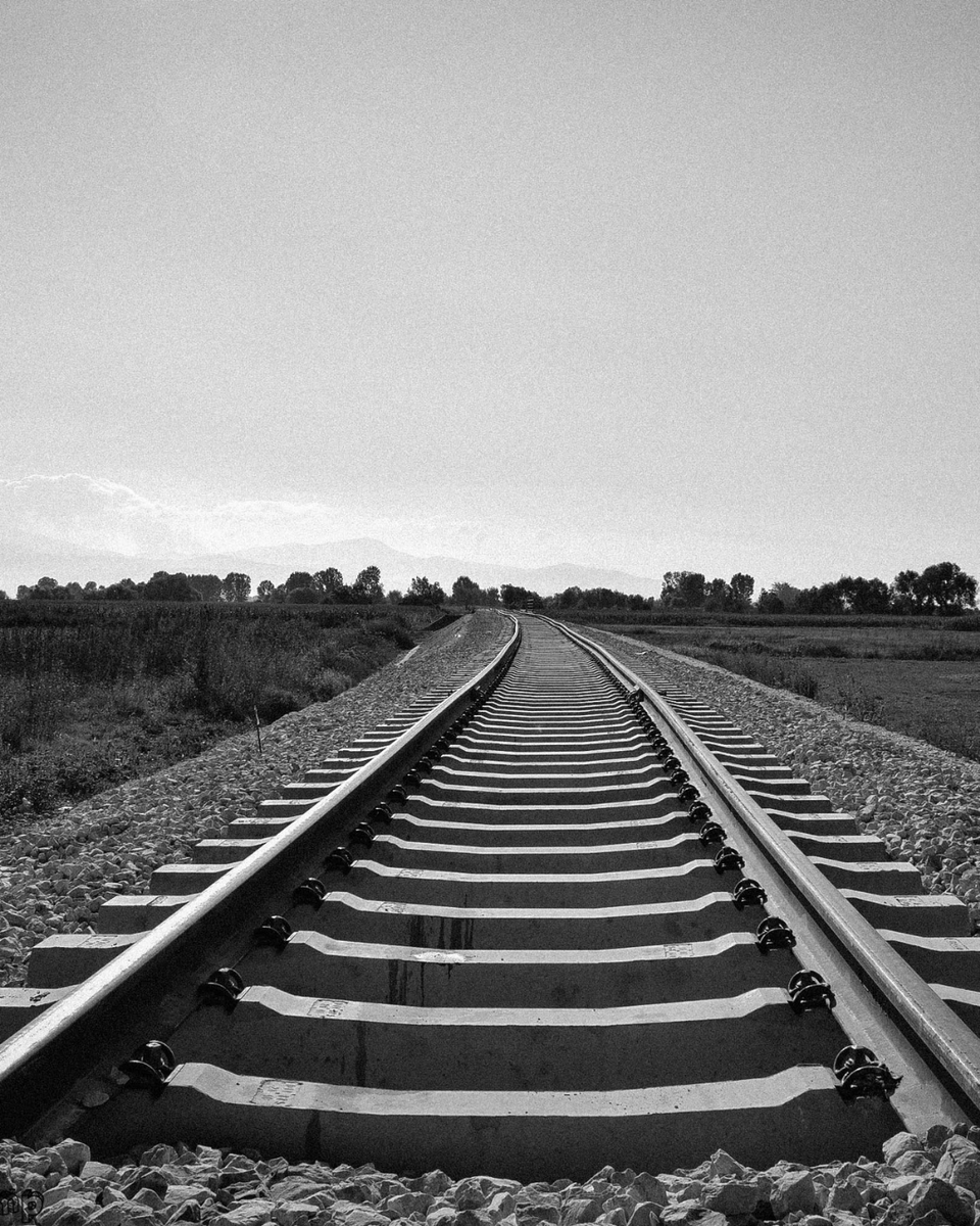 AngDawnWilliams's tweet photo. I knew I was never going to be fulfilled staying on my side of the tracks and that I have a mission to see life on the other side of privilege. 
#mystory https://t.co/C6x1IOllOf