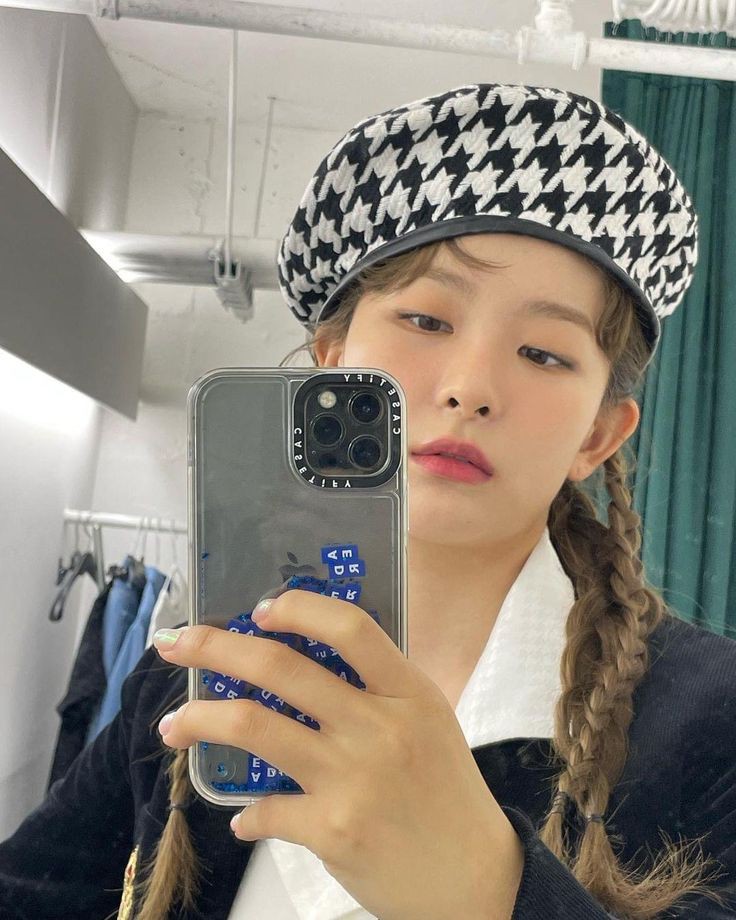 rvnaver's tweet photo. back to school with seulgi 📚

• dinámica para apoyar los trabajos de seulgi, abajo les dejo las indicaciones

#슬기 #SEULGI #레드벨벳 @RVsmtown https://t.co/ZemoxXdfat