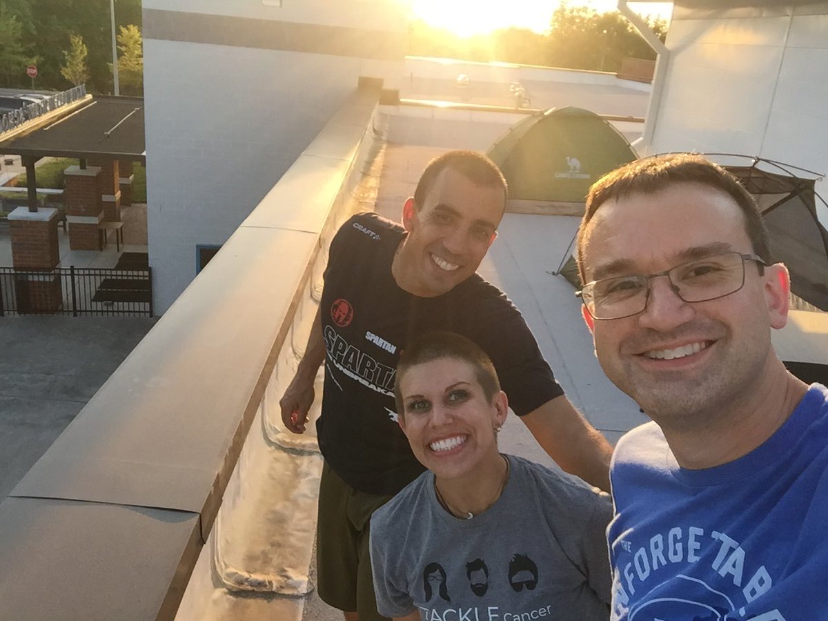 JaimeWarkonyi's tweet photo. #gaudsquad #owlsome @OakviewElem 🦉🧡✨ https://t.co/475jol3lBu
