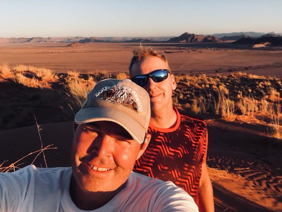 Nicbeat's tweet photo. @edithlemay Même endroit! Avec mon cousin! En Namibie, luderitz est mon coup de coeur! https://t.co/YlSw4amxhT