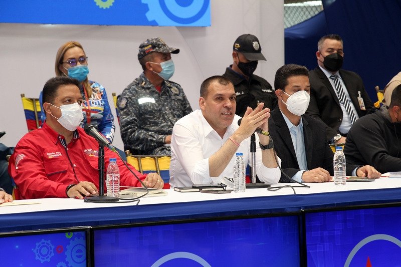 📢¡𝐀𝐬í 𝐥𝐨 𝐃𝐢𝐣𝐨!  🇻🇪
Min. @HAbreuMRT"El llamado del Pdte. <a href="/NicolasMaduro/">Nicolás Maduro</a> es tratar de romper con todos los esquemas que teníamos en cuanto a los funcionamientos históricos que lleva Venezuela y romper con los paradigmas de la Venezuela rentista a la Venezuela productiva"