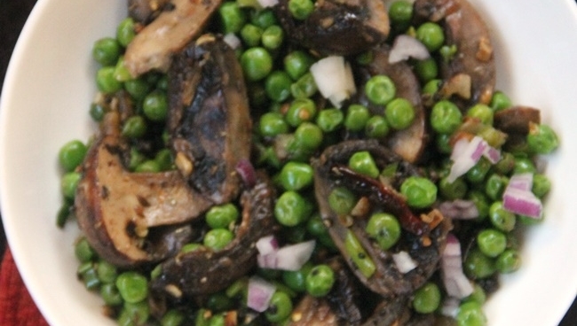 spicechronicles's tweet photo. A simple and easy recipe for Mushroom and Green Peas. This has cumin and a touch of garlic. Making this simple recipe after a while and still works perfectly.
https://t.co/HJ2QQkdfxz
#vegan #dinnertonight #goodfood #indianfood #indianhomecooking #meatlessmonday #spicechronicles https://t.co/Cvy7vNFPoq
