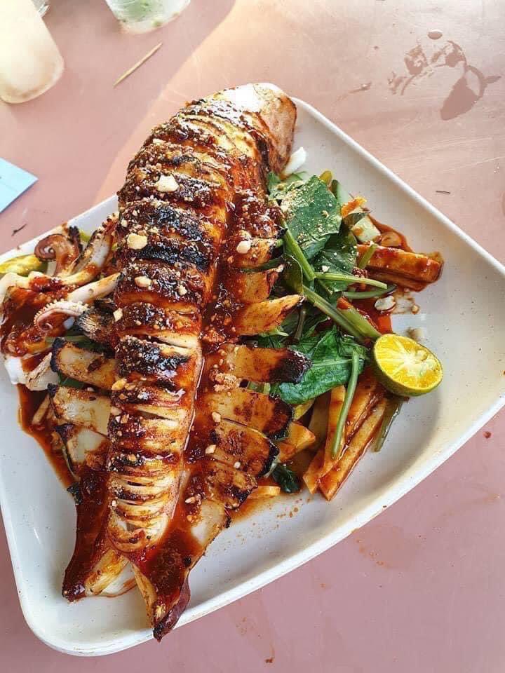 foodhuntingco's tweet photo. Warung femes di Melaka. Orang kata rojak dia sedap. 😋

Warung Hijau Rojak Sotong, Melaka https://t.co/Mebw1tibcL