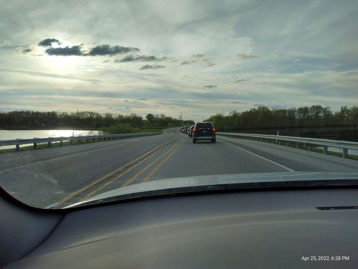 risdawiz's tweet photo. Had a nice view of the #Sunset tonight. Some #clouds & blue #sky too. Waiting for #traffic to move, going #west to Mt Carmel Illinois. Took almost 40 minutes for 11 miles. Working on the #RR crossing in town. #IN64 #IL15 #IDOT @Wayne_C_Hart @wsjdfm @FollowThatBird @CamHopmanWx https://t.co/n2PIvcs7Nx