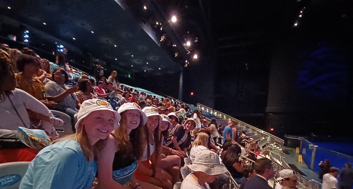 DECASMN's tweet photo. Another great day at DECA Nationals for our North Bison! They competed in Role Plays in the morning and then we enjoyed the Georgia Aquarium in the afternoon. Awards begin tomorrow morning! https://t.co/uwFy8Ymkgl