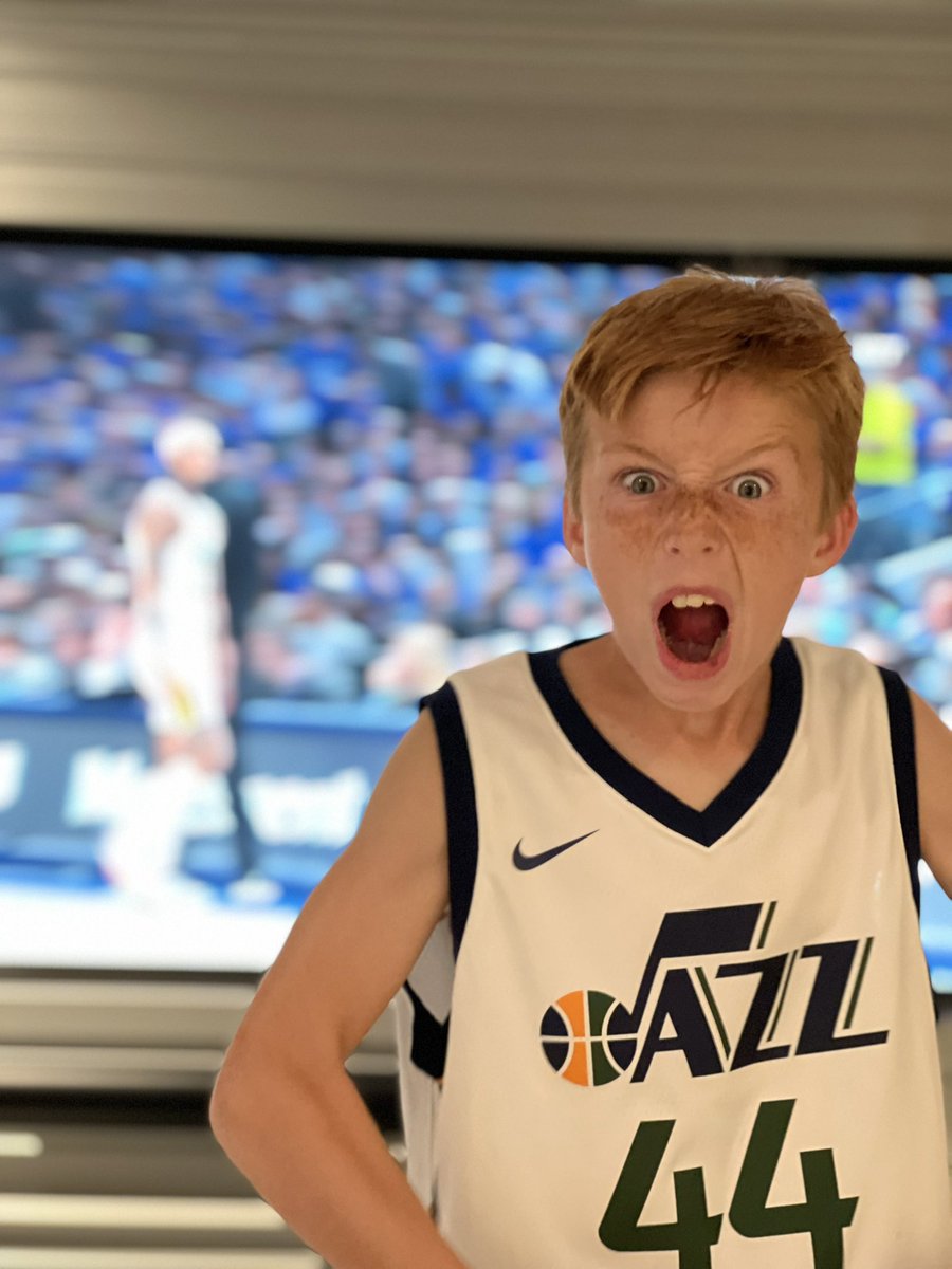 fabulousfunfind's tweet photo. @utahjazz Game Day! Let's goooooo! #takenote #lesolsenit https://t.co/tQz4lXtEPV