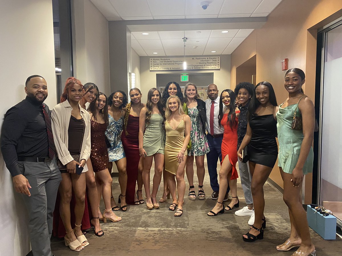 Hanging with those that make me better! Love this group! #Wolfies