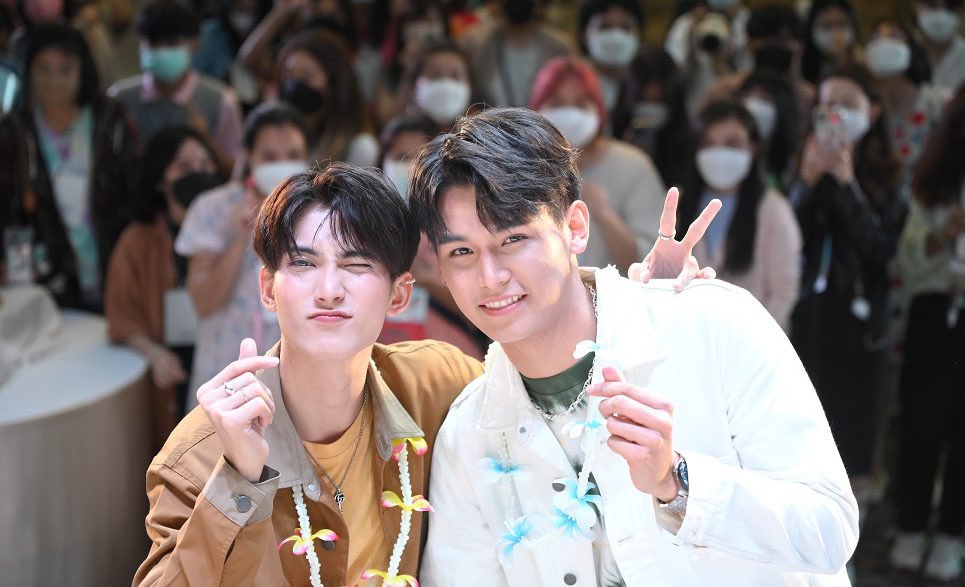 WOMENTERTAIN's tweet photo. เต็มอิ่มไปด้วยรอยยิ้มแห่งความสุข กับงาน JaFirst Birthday Fansign ครั้งแรกของ 2 หนุ่ม “จา พชร-เฟริสท์ ฉลองรัฐ “

[อ่านต่อ… https://t.co/ybSYXMtpEQ]

#ข่าววันนี้ #ข่าวบันเทิง #บันเทิงไทย #บันเทิง
#JaFirstBirthdayFansign https://t.co/qGXLIpDsbX