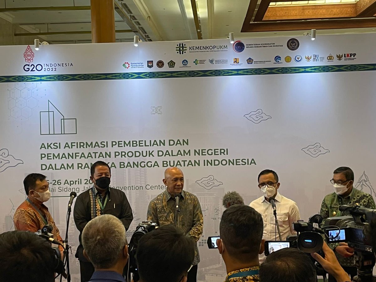 Dan menurut Menteri Koperasi dan Usaha Kecil Menegah , Teten Masduki, ajang ini jadi momentum bagi UMKM untuk bangkit.

#BanggaProdukUMKM 
#UMKMJadiPrioritas