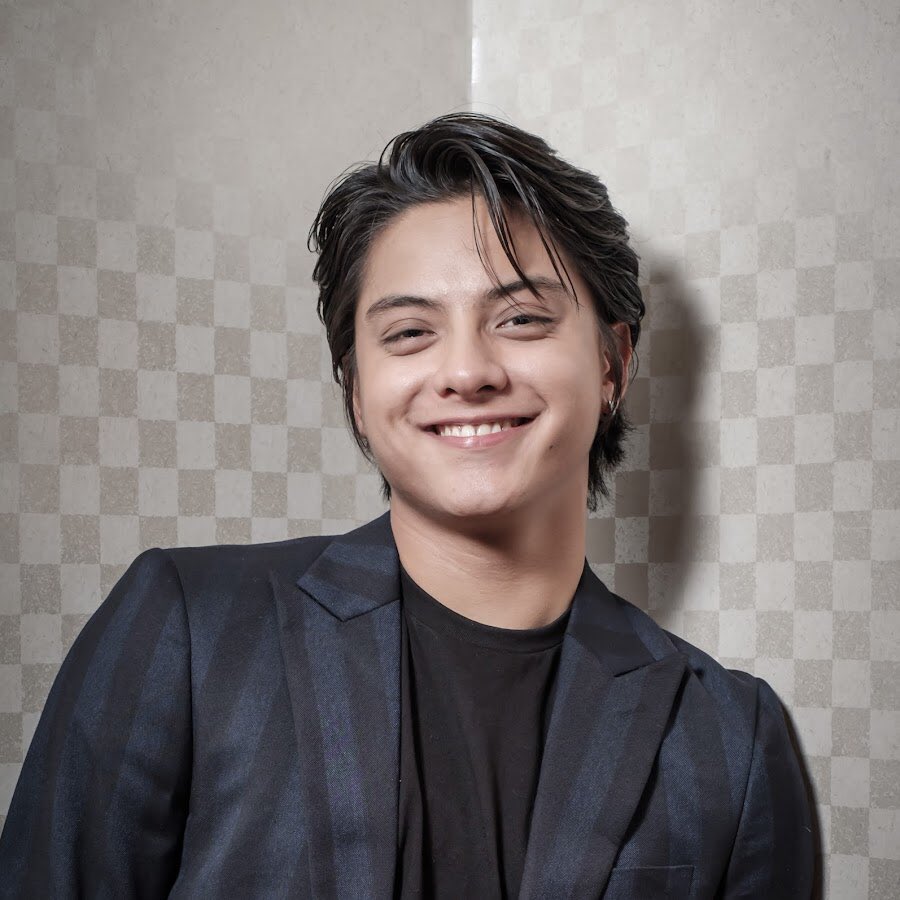 KnNation_'s tweet photo. Happy Birthday Dj🥳💙

HAPPY BDAY SUPREME IDOL
#Happy27thDJP #HappySupremoDJPDay https://t.co/U8tS8dOlO3