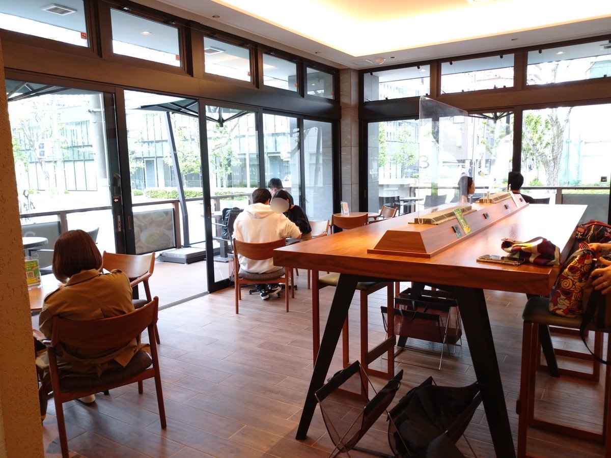 affiLab_info's tweet image. 【トピックス】

九州支部で、
『テラスcafeでおしゃべり作業会』が行われました！

風通しの良いテラスカフェで
優雅なひとときを過ごされたようです✨