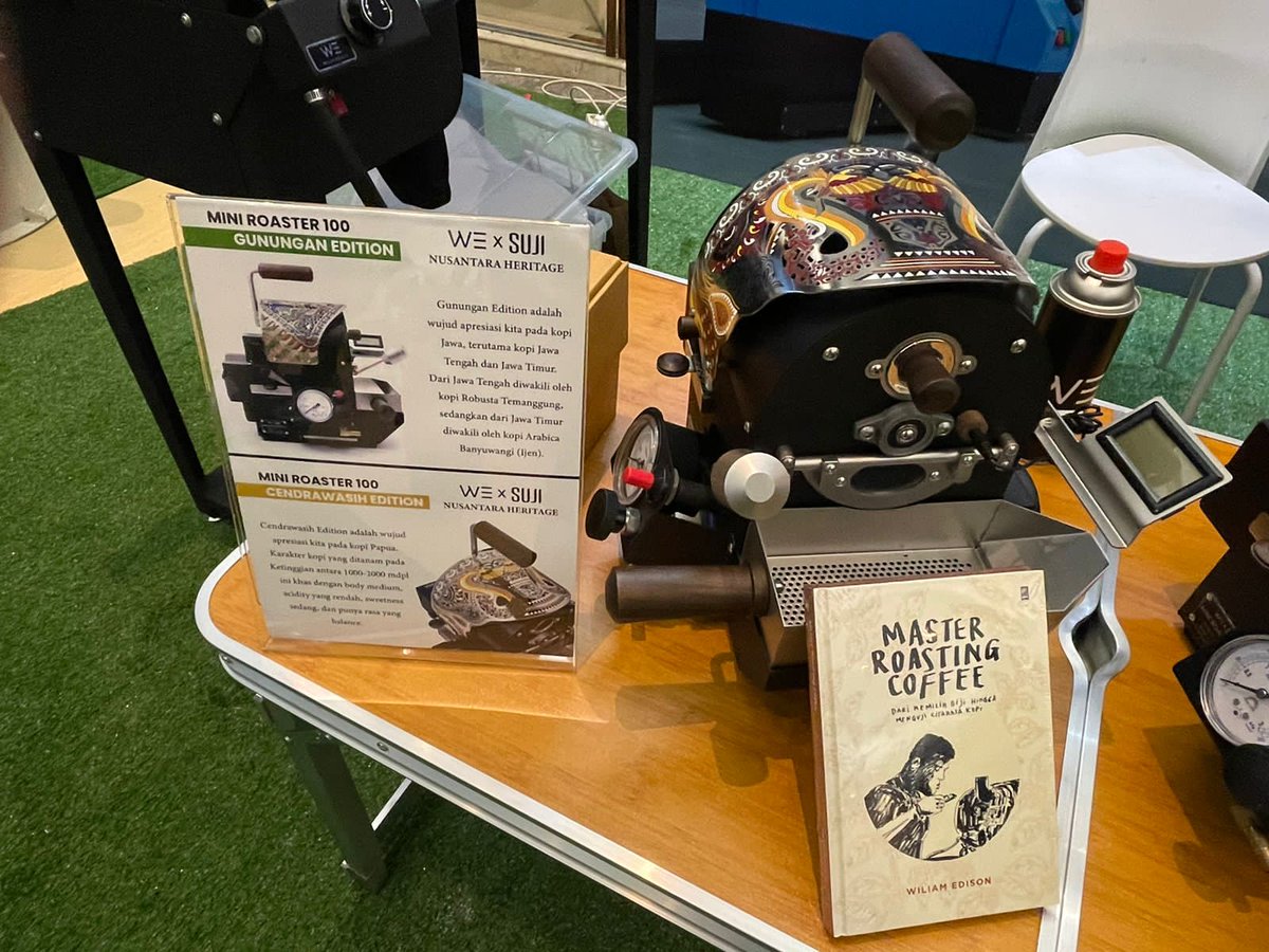 Tak hanya Gunungan edition, ada juga cendrawasih edition yang merupakan hasil karya pelaku UMKM yang menjadi wujud apresiasi pada kopi papua #BanggaProdukUMKM 
#UMKMJadiPrioritas
<a href="/Nurulsti_/">R I S T I</a> <a href="/putrilailawati/">UTI</a> <a href="/ecacamaricaaa/">byCana</a> <a href="/madisa_isa/">isa.madisa</a> @hellosunday57