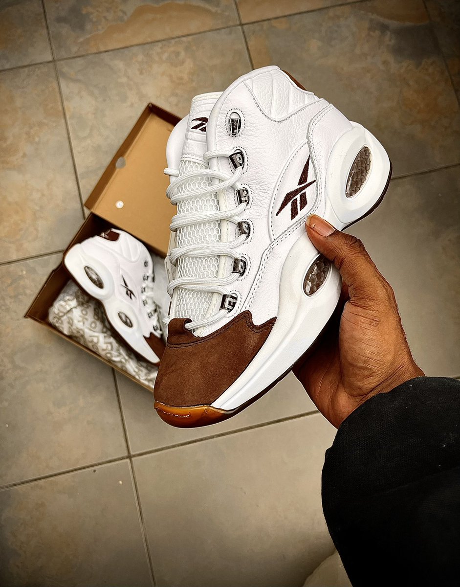LonnieisDope's tweet photo. ‼️Mail Call‼️
New pick-up! These Reebok Question Mid “Mochas” 🍂 are serious! They are too clean!! @Reebok @alleniverson #MKTP #ReebokQuestion #Mochas #SNKRS #KicksOnFire #SneakerHead #snkrskickcheck #SneakerGame #YourSneakersAreDope #Newpickup #NiceKicks #SoulsCommittedToSoles https://t.co/tAr0yVfGo7
