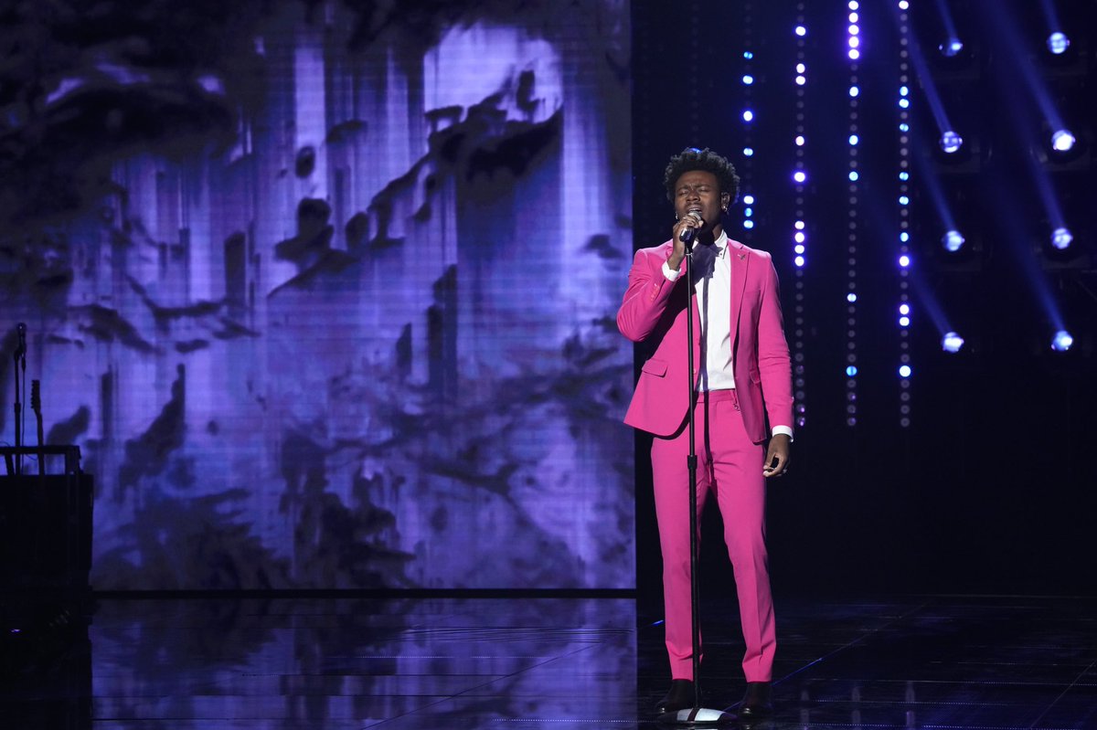 I AM GOING TO DISNEYLAND! I MADE IT TO THE TOP 10!! THANK YOU ALL FOR THE LOVE, SUPPORT, AND THE VOTES!! I LOVE YALL SO MUCH! #Disneynight #Americanidol