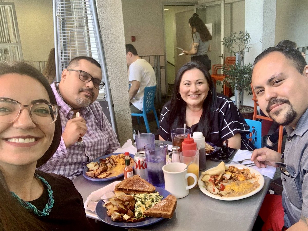 Duran760's tweet photo. Always feeling so grateful for this group of inspirational scholars, leaders and friends. Presenting this important work together has been one of the best experiences of my professional career. Thank you for your mentorship 🙏🏽 #AERA2022 #StreetwiseEpistemology https://t.co/Lqet0p5xjt