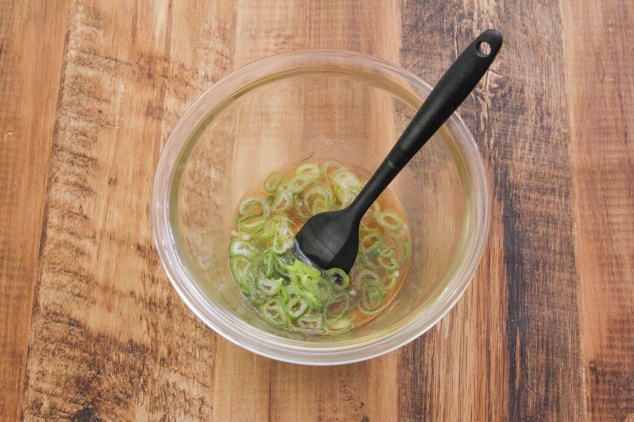 余った焼きそば麺をつけ麺に！？家にある調味料で即席つけ麺が作れちゃう♪