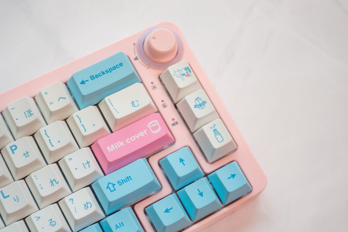 emkeeb's tweet photo. On wednesday's we wear pink 😋
pink GK68 x milk cover 🥛
This baby thocks
see here: https://t.co/q6mUBSGKI3
#keyboard #keyboards #thock #thocc #keycaps #gamakay #mechanicalkeyboards #mechanicalkeebs #keebs #customkeyboards #customkeeb #onmydesk #diykeyboards https://t.co/HbvtSlS1ER