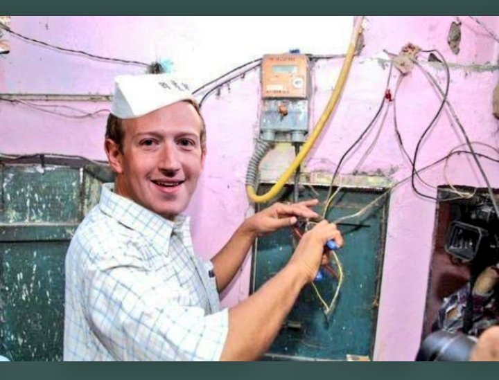_Retweet_Mee_'s tweet photo. Mark Zuckerberg after Elon Musk buying Facebook, WhatsApp and Instagram .....

#TwitterTakeover #twittersold #ElonMusk #ElonMuskBuyTwitter https://t.co/dxs9yyEMF8