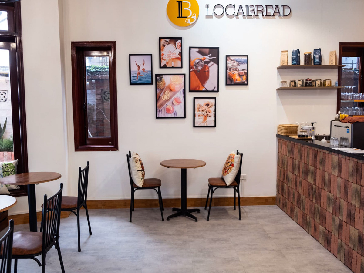 NewsHanoi's tweet image. French café and bakery, Local Bread offers cakes and macarons

Click here to read more.
hanoicitynews.com/archives/1459

#LocalBread
#hanoi
#vietnam