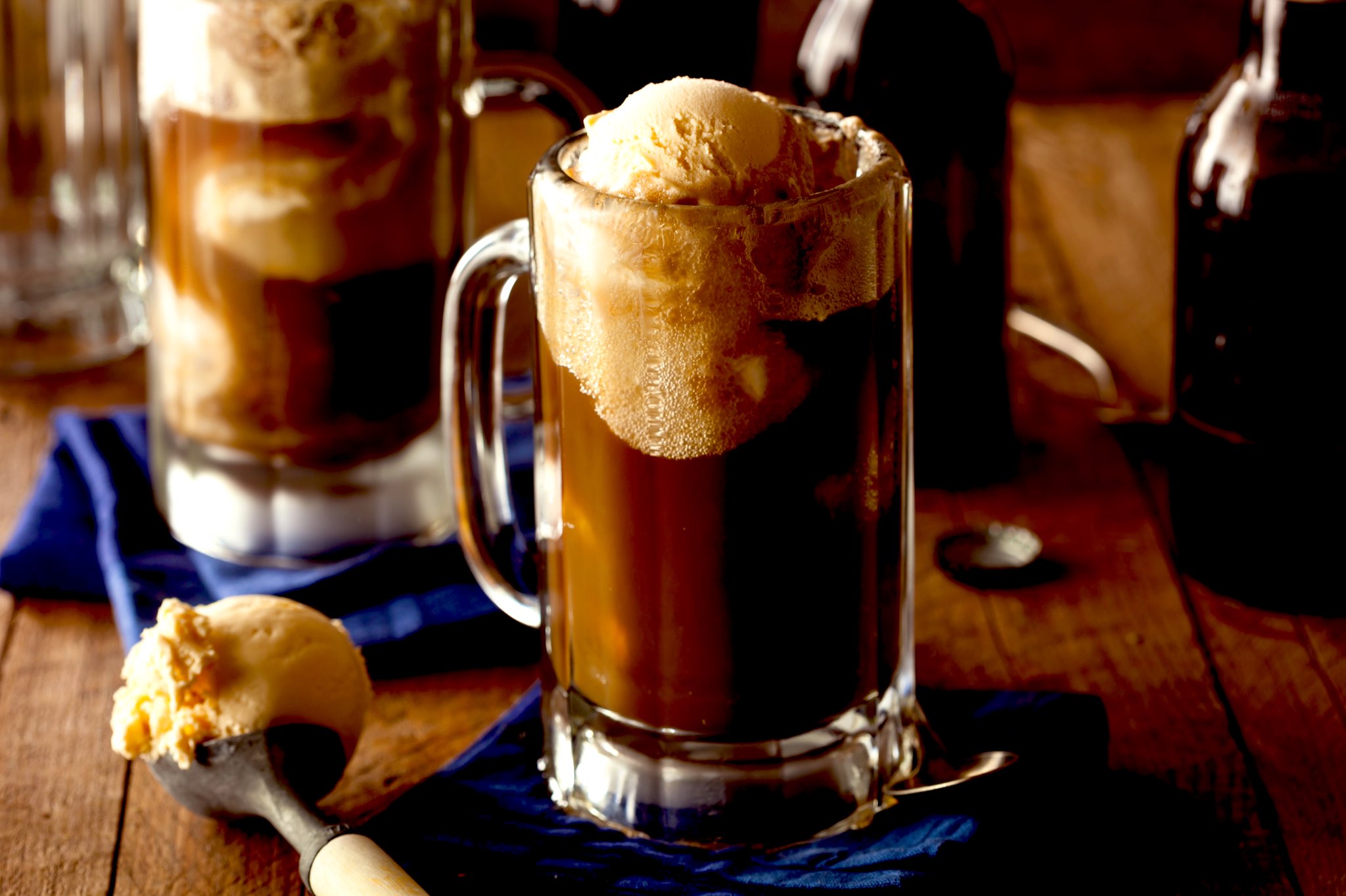 تويتر 竜ノ介 シーシャ はちグラム على تويتر はちグラム 本日のオススメシーシャ オスメシは 飲む湿布 いいえ吸う湿布 ルートビアフロート味 すっっごいクセがある炭酸飲料ルートビアのフロート味 クセが凄すぎて実物は実は私すこし苦手だけどシーシャなら